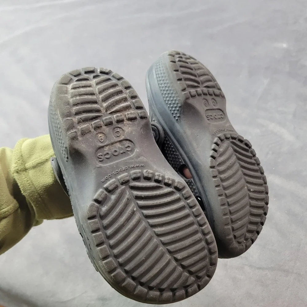 Kids Crocs Size 9 Gray Clogs Slip On Shoes‎
